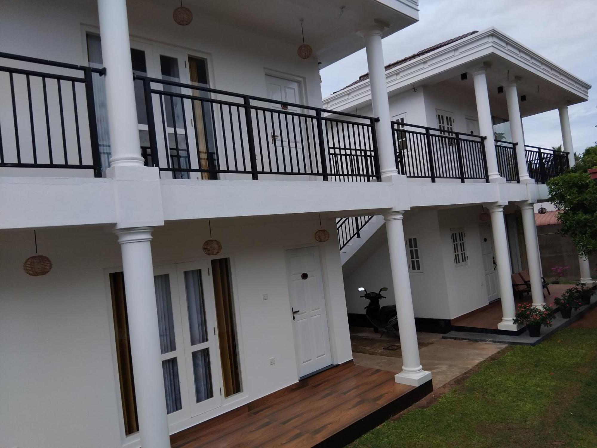 Illumination Stay Негомбо Екстериор снимка